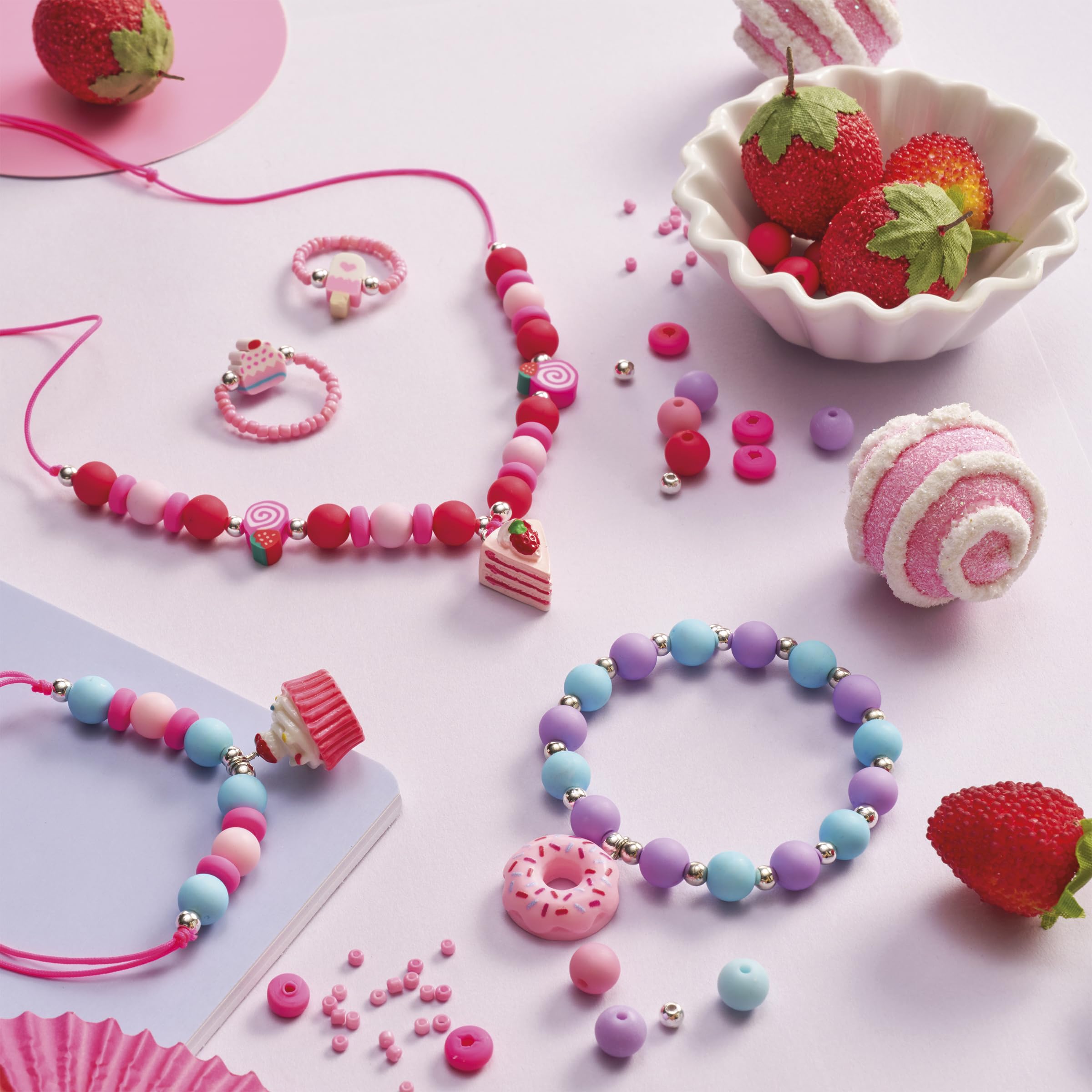 janod-schmuck-bastelset-gourmandises-j09183-5-schmuckst-cke-zum-selbermachen image 6