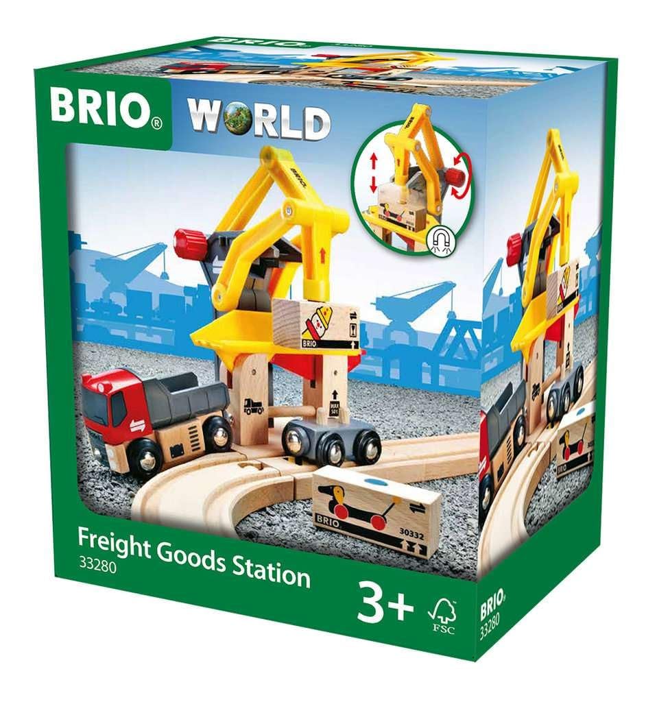 brio-world-frachtverladestation-mit-magnetarm-und-lkw image 3