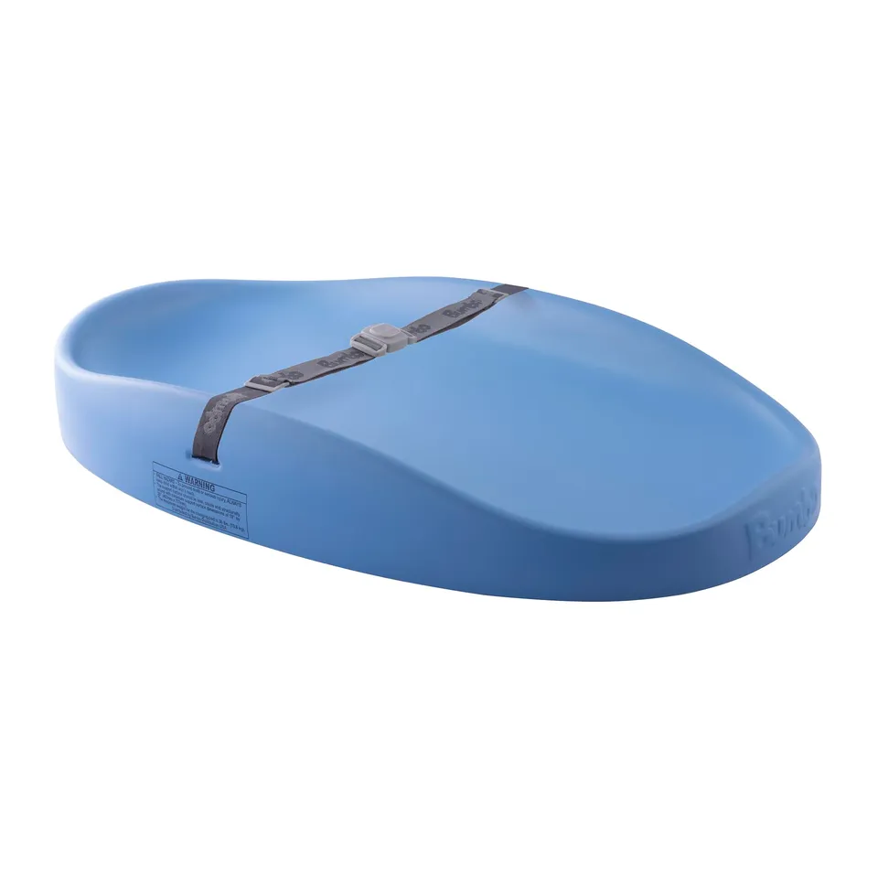 bumbo-baby-wickelunterlage-mit-sicherheitsgurt-anti-roll-puderblau image 1