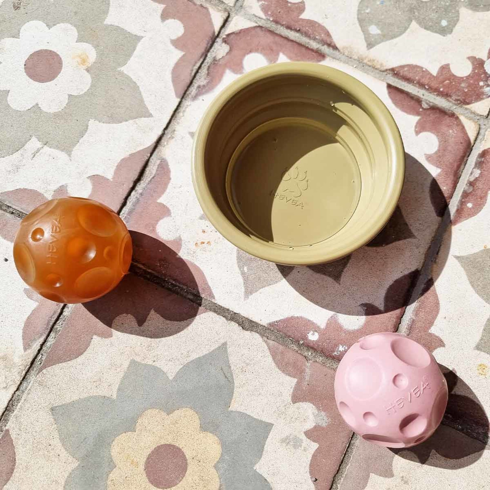 hevea-moon-ball-aktivierungs-und-apportierspielzeug-f-r-hunde image 8
