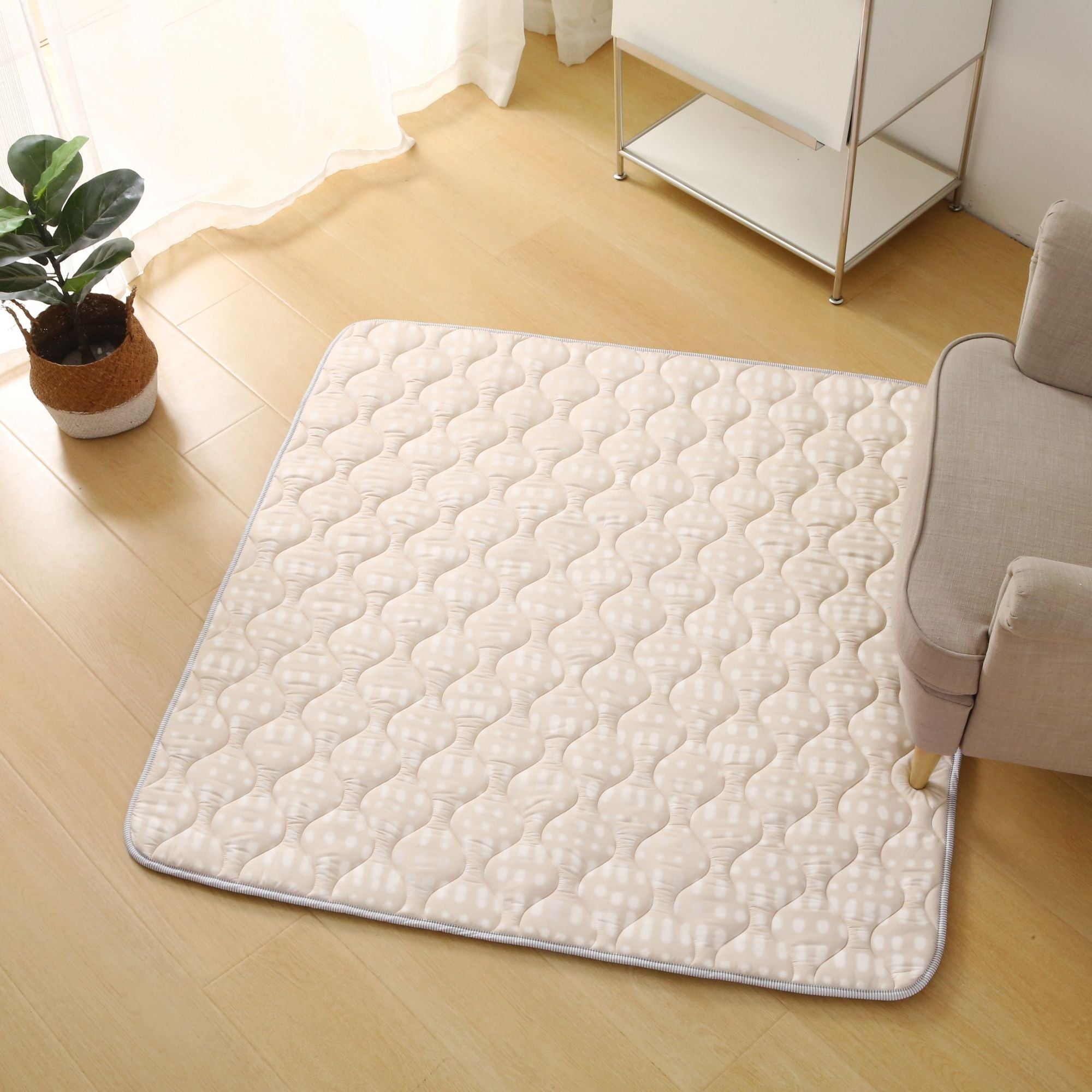 hakuna-matte-gesteppte-krabbeldecke-hygge-beige-127-cm image 7