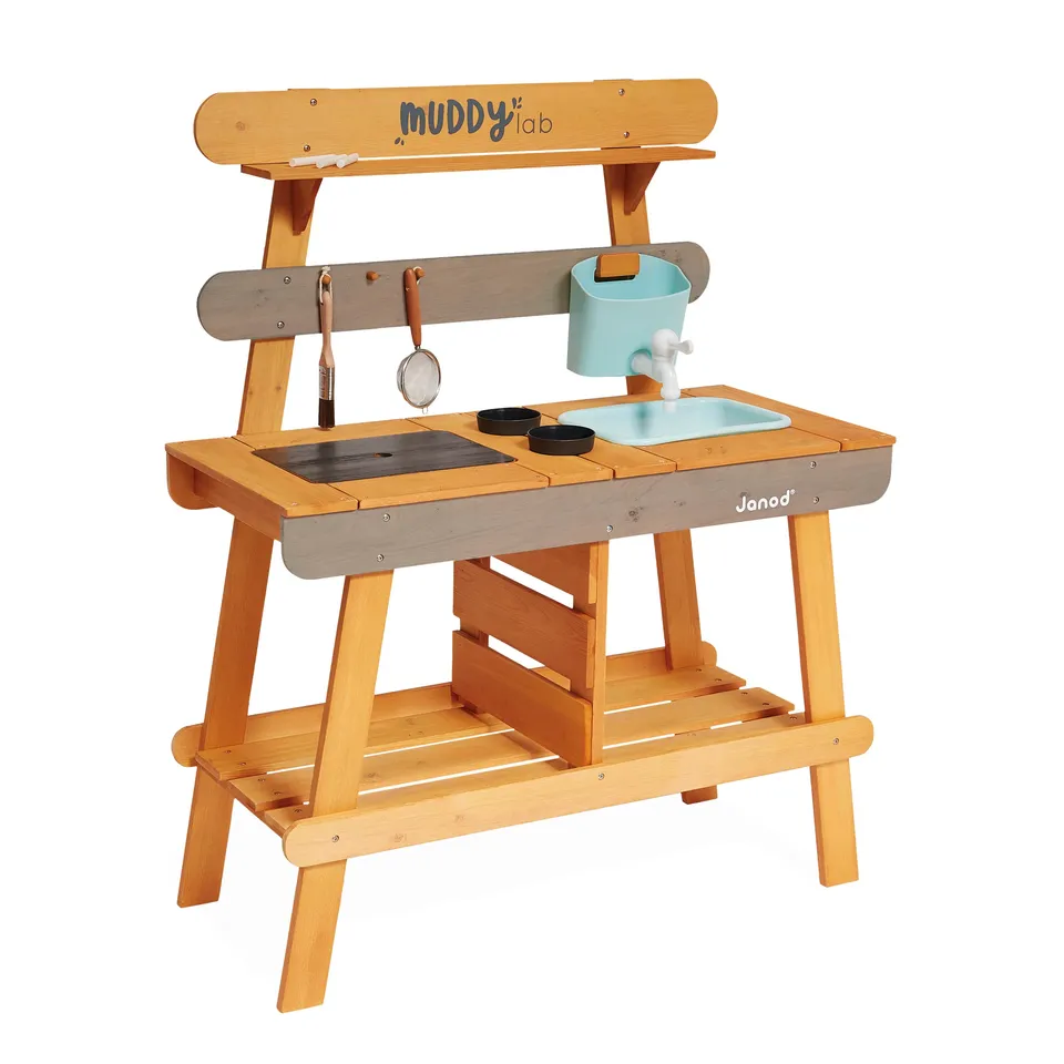janod-muddy-lab-matschk-che-outdoor-fsc-holz-mit-10-utensilien-ab-3-jahre image 1