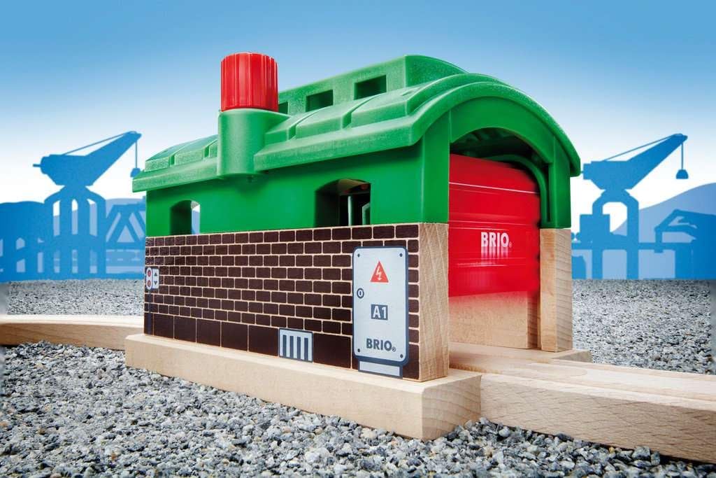 brio-world-drehbarer-lokschuppen-mit-rolltor image 4