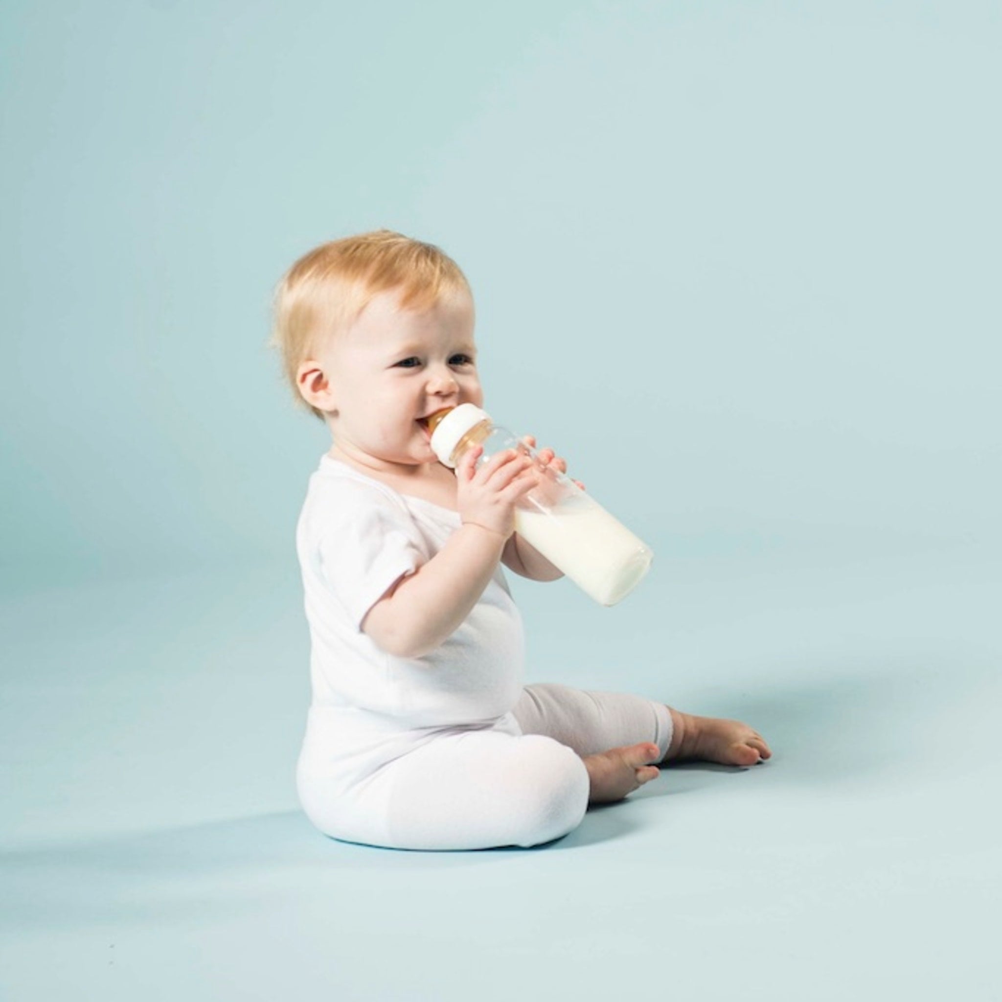 hevea-standard-neck-baby-glasflaschen-2er-pack-240-ml image 2