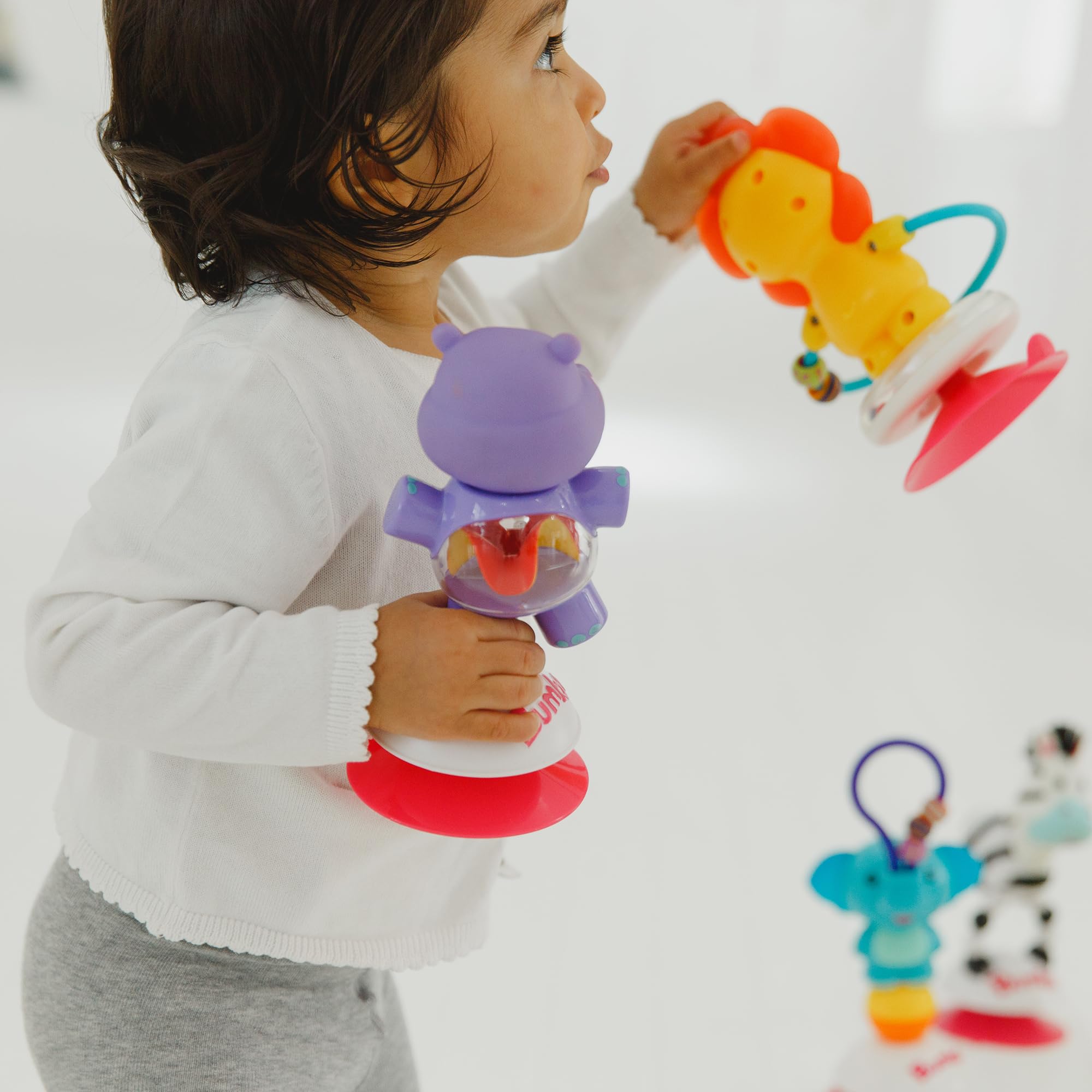 bumbo-hildi-hippo-saugnapf-spielzeug-ab-3-monaten image 3