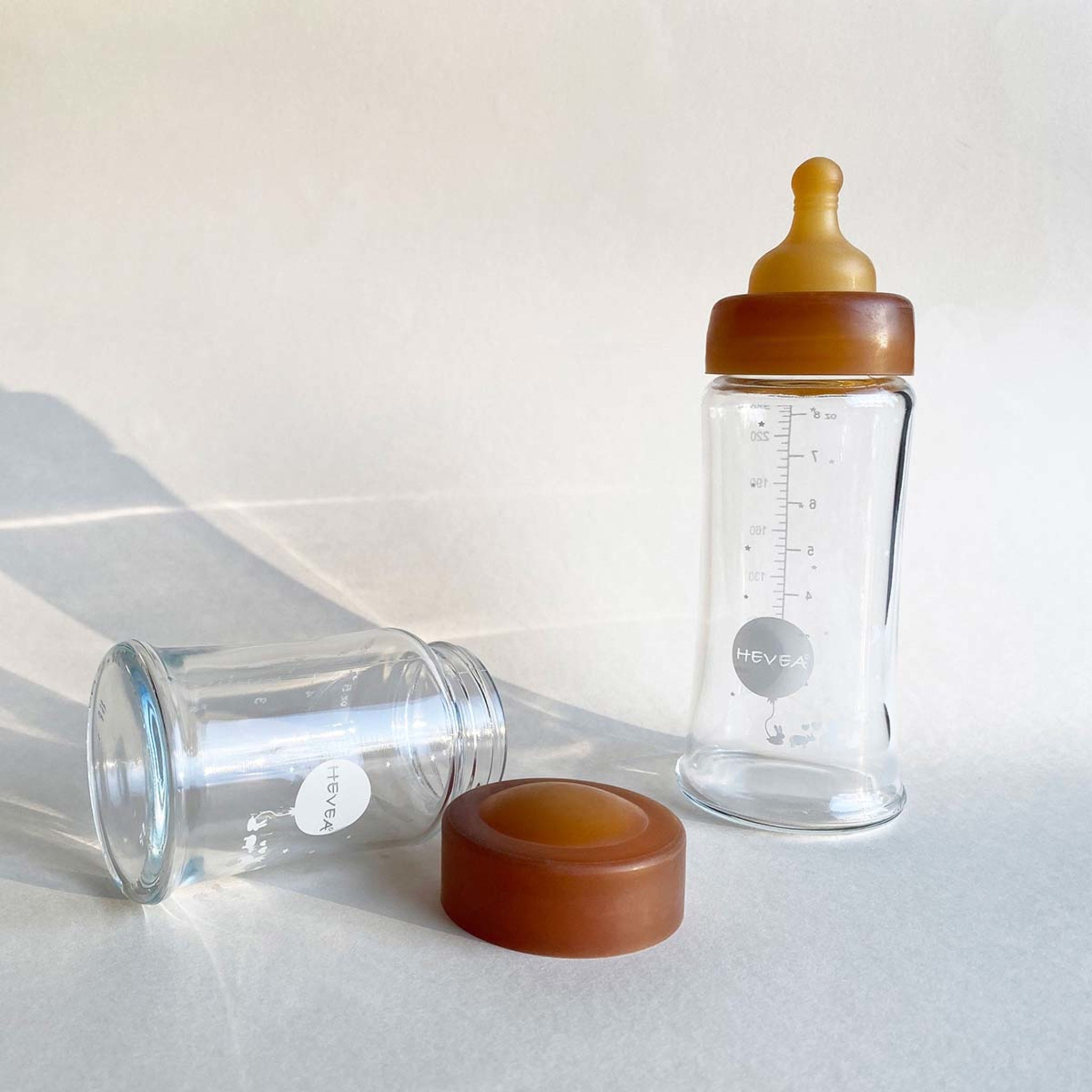 hevea-weithals-baby-glasflaschen-2er-pack-250-ml-naturkautschuk-sauger image 3