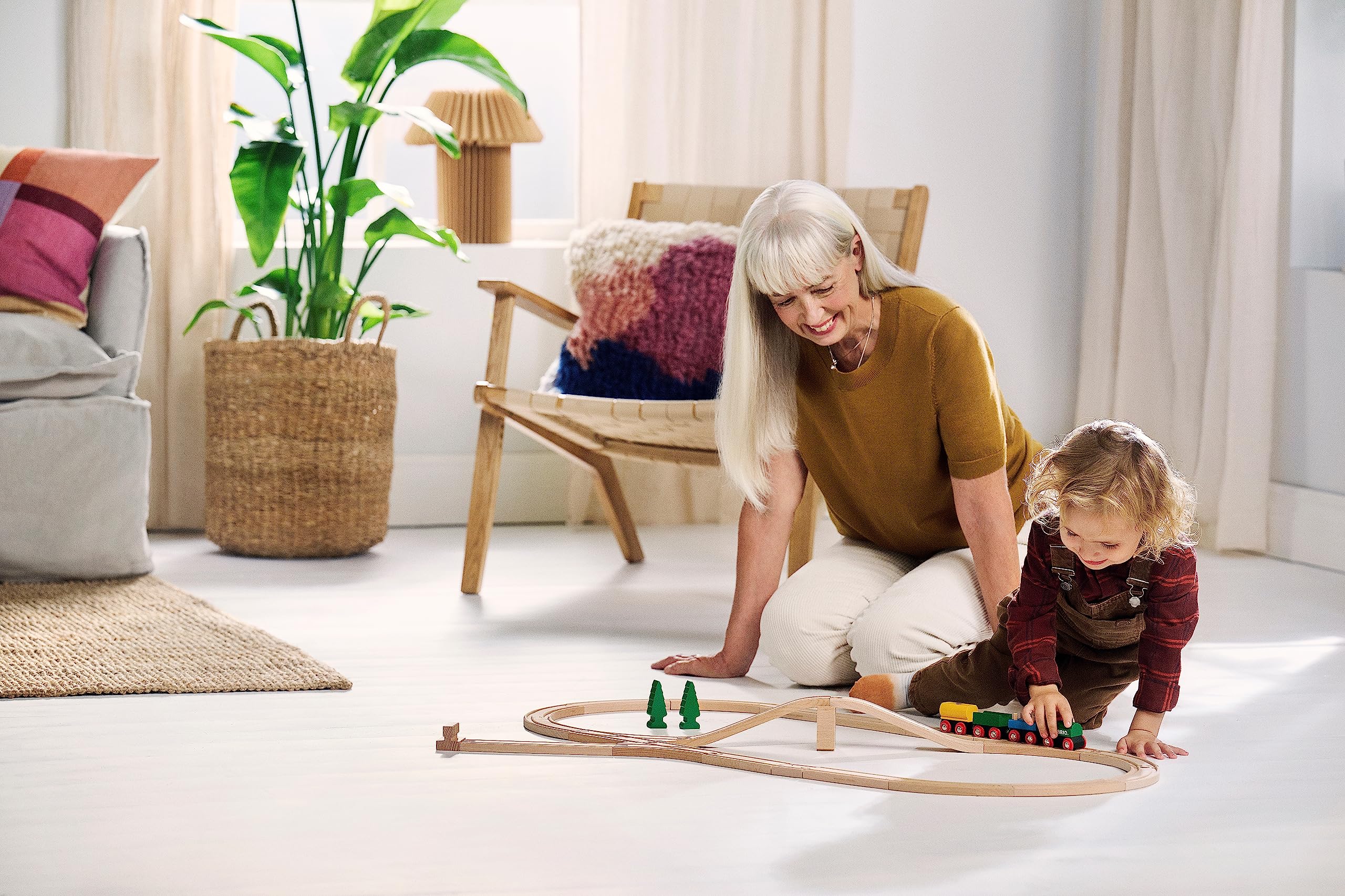 brio-world-65-jahre-jubil-ums-zugset-holzeisenbahn-32-teilig image 4